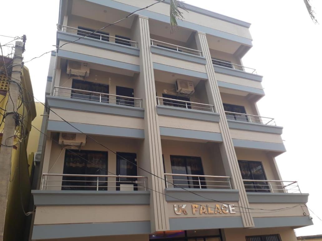 Goroomgo Hotel Uk Palace Puri Bagian luar foto