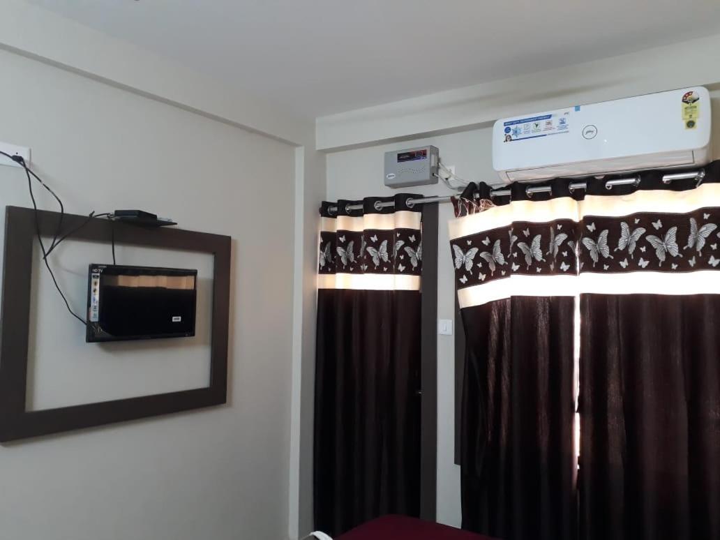 Goroomgo Hotel Uk Palace Puri Bagian luar foto