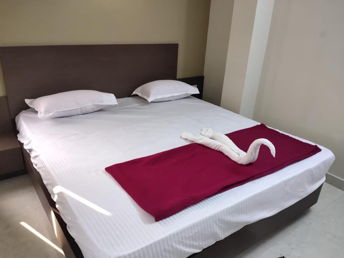 Goroomgo Hotel Uk Palace Puri Bagian luar foto